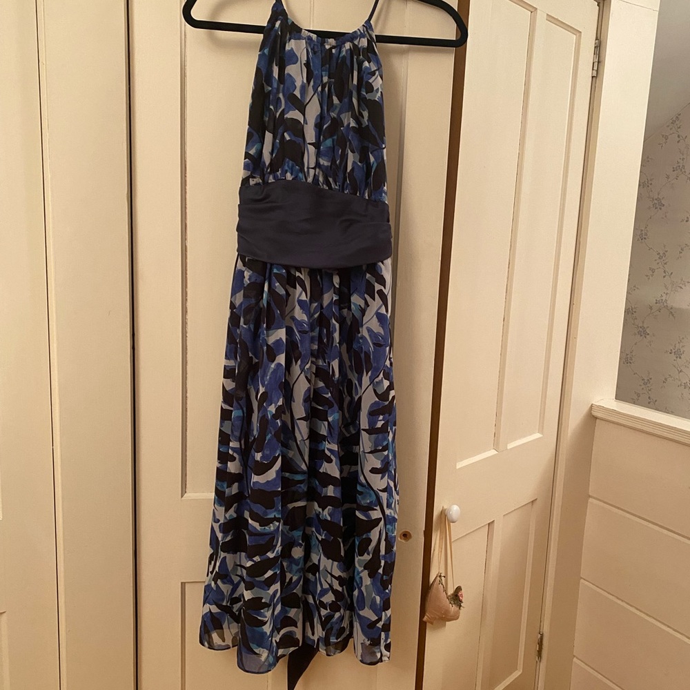 Beautiful BCBG max & Cleo Knee length dress. Size 10 (fits like an 8)